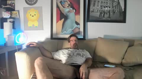 Snapshot of getsnatty chatting on 11.12.25 GetsNatty online show from 11.12.25