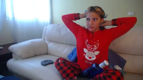 Snapshot of ggemas chatting on 12.25.24 ggemas online show from 12.25.24