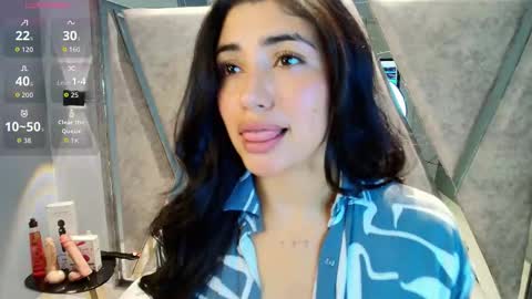 Danna Astrom online show from 12.22.25