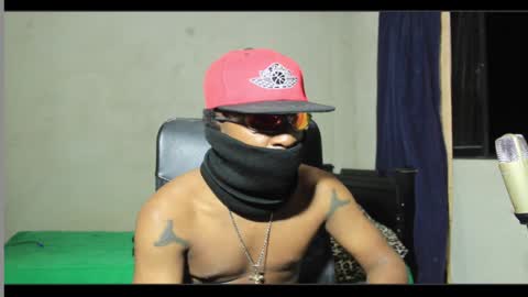 Snapshot of ghettolife2020 chatting on 01.19.25 ghettolife2020 online show from 01.19.25