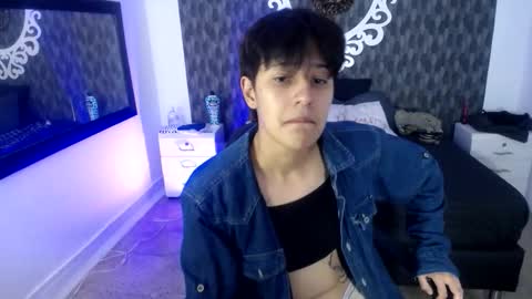 Snapshot of ghost__girl_ chatting on 09.29.25 Your Girl online show from 09.29.25