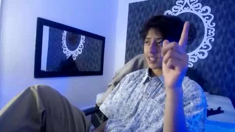 Snapshot of ghost__girl_ chatting on 11.01.25 Your Girl online show from 11.01.25