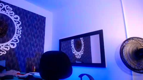 Snapshot of ghost__girl_ chatting on 12.15.25 Your Girl online show from 12.15.25