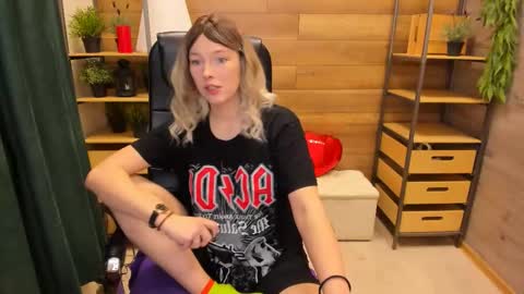 Snapshot of ghostly_temptation chatting on 02.10.25 Sweety online show from 02.10.25