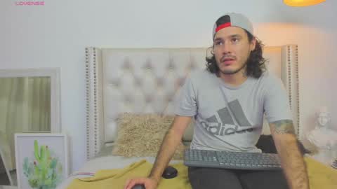 Snapshot of gia_and_diego chatting on 12.09.24 Gia and Andy online show from 12.09.24