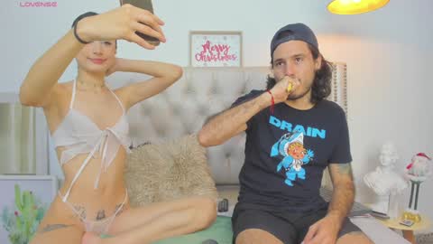 Snapshot of gia_and_diego chatting on 12.11.24 Gia and Andy online show from 12.11.24