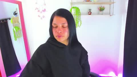giaaaa   online show from 05.05.26