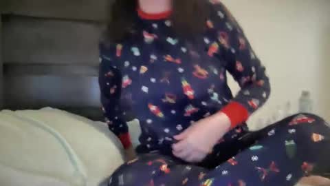 Snapshot of gia_is_horny chatting on 12.03.24 The Queen of Squirt online show from 12.03.24