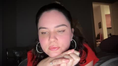 Snapshot of gia_is_horny chatting on 12.18.24 The Queen of Squirt online show from 12.18.24