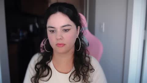 Snapshot of gia_is_horny chatting on 01.11.25 The Queen of Squirt online show from 01.11.25