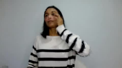Snapshot of gia_lee10 chatting on 09.30.25 Gia Lee online show from 09.30.25