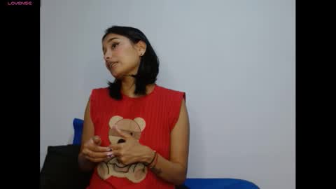 Snapshot of gia_lee10 chatting on 10.23.25 Gia Lee online show from 10.23.25