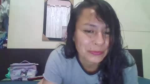 Snapshot of gianna165909 chatting on 01.29.25 gianna165909 online show from 01.29.25