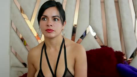 GiannaDreams online show from 05.18.26