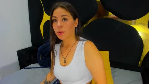 GiannaJohnson online show from 11.29.25