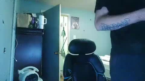 Snapshot of giantdick4u1991 chatting on 09.30.25 giantdick4u1991 online show from 09.30.25