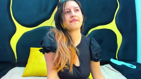 GiaRoussel online show from 03.08.25