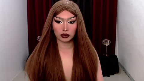 Gia X online show from 01.10.25