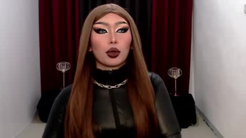 Gia X online show from 01.12.25