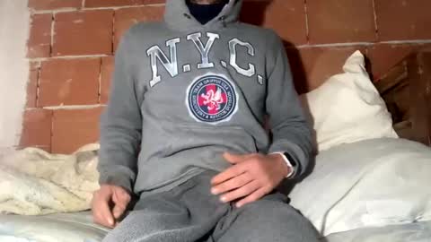 Snapshot of gicobest chatting on 01.05.25 Corrado online show from 01.05.25