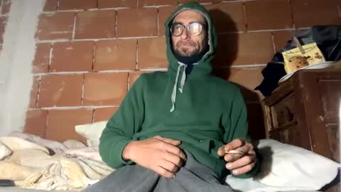 Snapshot of gicobest chatting on 01.19.25 Corrado online show from 01.19.25