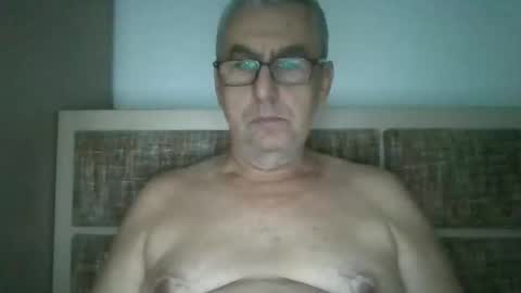 Snapshot of gigi1970 chatting on 10.02.25 gigi1970 online show from 10.02.25