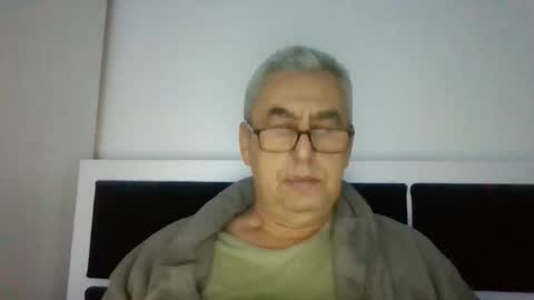 gigi1970 online show from 11.11.25