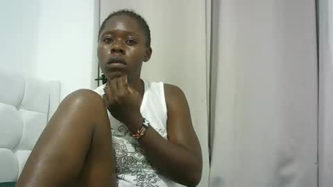 Snapshot of gigi_thehuntress chatting on 03.10.25 franciscar online show from 03.10.25