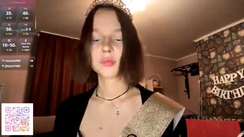 Molly online show from 11.05.25