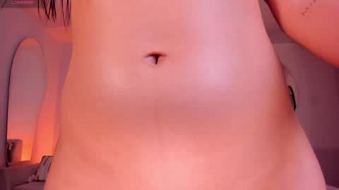 Snapshot of gigilee_ chatting on 12.22.24 GIGI online show from 12.22.24