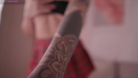 Snapshot of gigilee_ chatting on 02.04.25 GIGI online show from 02.04.25