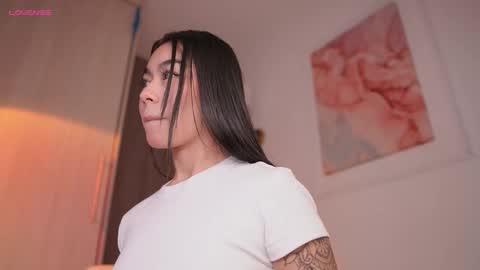 Snapshot of gigilee_ chatting on 09.25.25 GIGI online show from 09.25.25