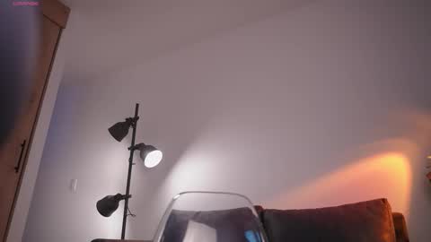 Snapshot of gigilee_ chatting on 10.30.25 GIGI online show from 10.30.25