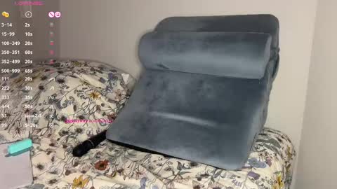 Snapshot of gigitaylorr chatting on 10.07.25 gigi online show from 10.07.25