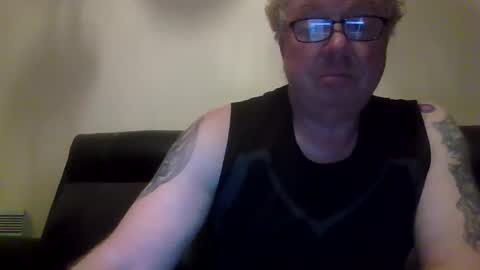Snapshot of gimmmieoooo chatting on 04.09.26 gimmmieoooo online show from 04.09.26