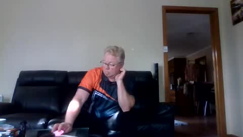 Snapshot of gimmmieoooo chatting on 04.15.26 gimmmieoooo online show from 04.15.26