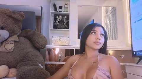 O GINA AND AKEMI    online show from 12.12.24