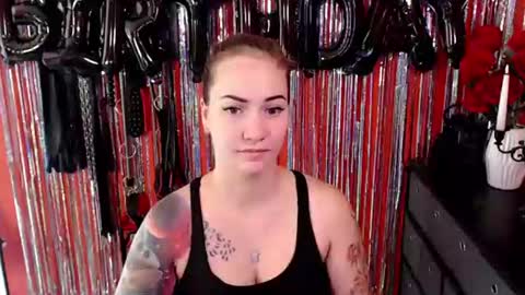 Snapshot of gina_hotlick chatting on 07.16.26 gina_hotlick online show from 07.16.26