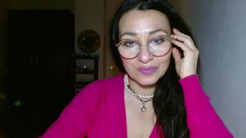 GinaONeon online show from 02.11.25