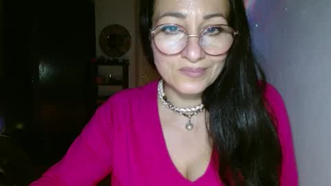 GinaONeon online show from 02.12.25