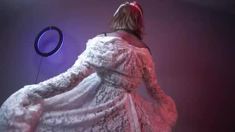        im expecting 350 thumbs up on my altar   online show from 10.30.25