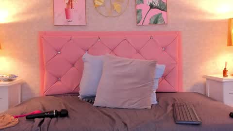 Snapshot of ginger_violetta chatting on 02.01.25 Ginger online show from 02.01.25