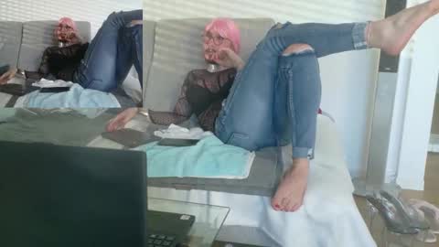 Snapshot of gingerpink1911 chatting on 10.08.25 GingerPink online show from 10.08.25