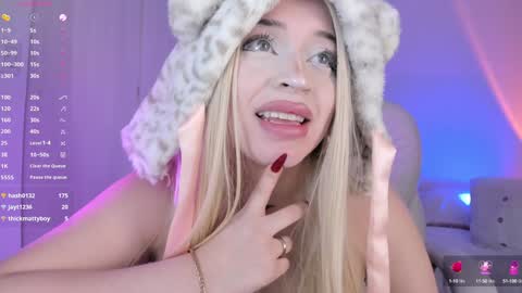 Snapshot of ginnywett chatting on 01.09.25 Kendall online show from 01.09.25