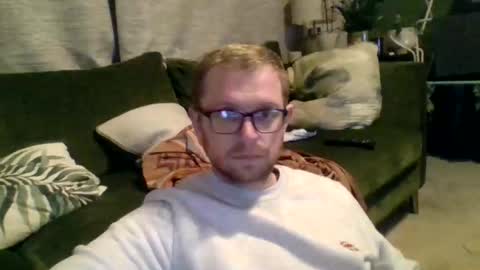 Snapshot of ginwood chatting on 02.05.25 ginwood online show from 02.05.25