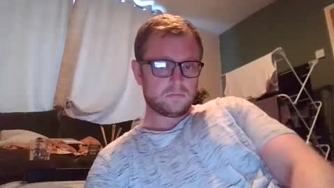 Snapshot of ginwood chatting on 11.22.25 ginwood online show from 11.22.25