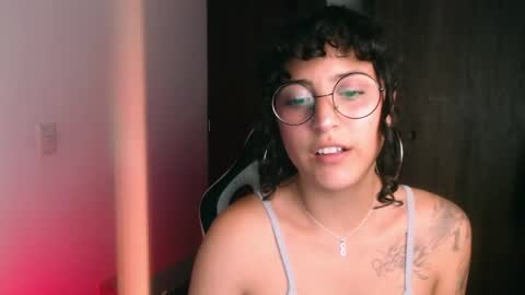 Snapshot of giny_bean chatting on 05.31.26 giny_bean online show from 05.31.26