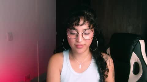 Snapshot of giny_bean chatting on 06.01.26 giny_bean online show from 06.01.26