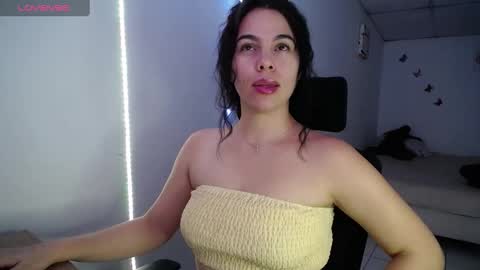 GIO RIVERA online show from 09.11.25