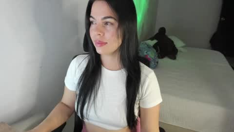 Snapshot of giorivera199 chatting on 05.24.26 GIO RIVERA online show from 05.24.26
